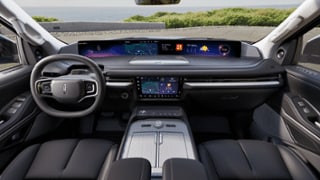 2025 Lincoln Lincoln Navigator Internal Image 2